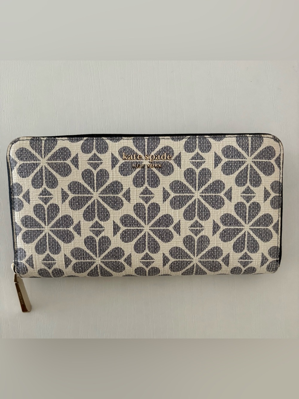 Kate Spade ♠️ New York blue Floral Zip Wallet
